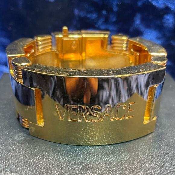 Versace Gold tone Bracelet comes with a COA - Picture 1 of 5